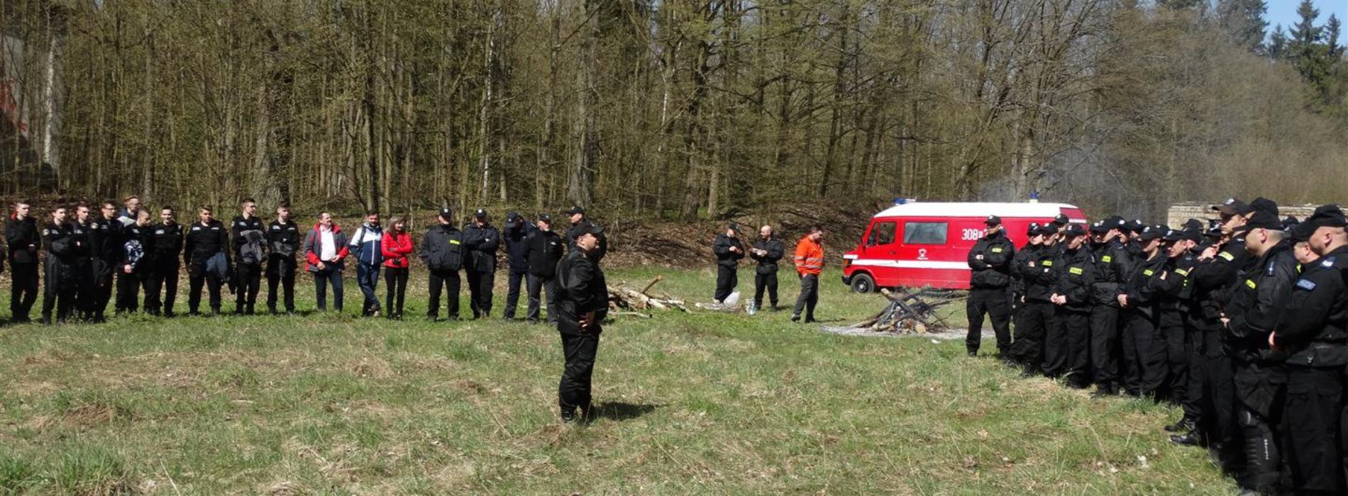 SZKOLENIE POLICJANTÓW Z UDZIAŁEM STRAŻAKÓW I KLASY MUNDUROWEJ